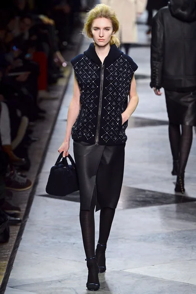 Look 34